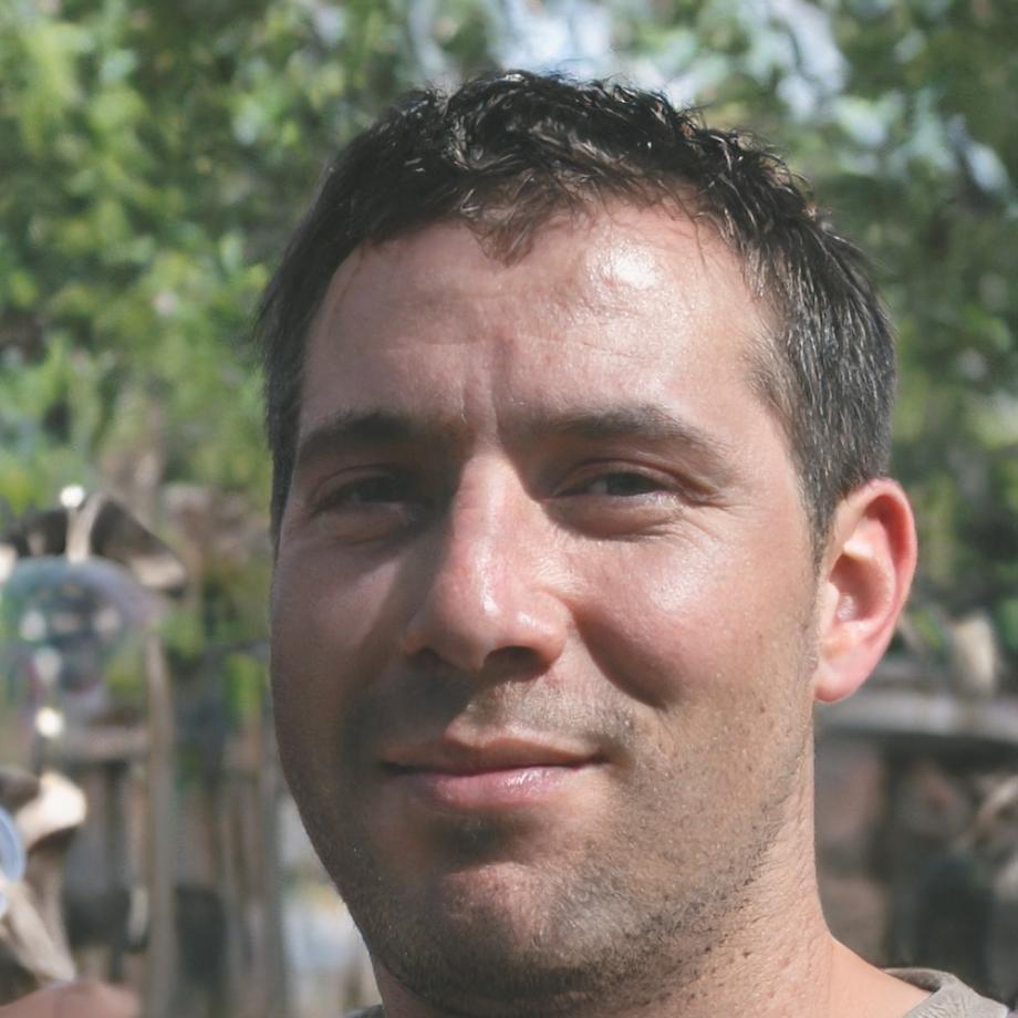 Retrato de Nuno Tavares, especialista em metodologia educativa